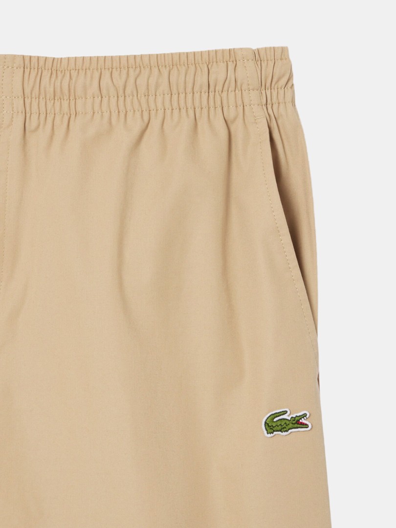 Cal��es Lacoste