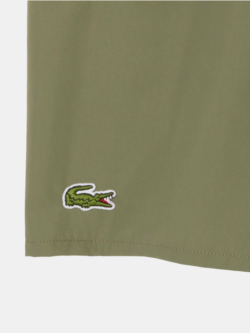 Cal��es Lacoste